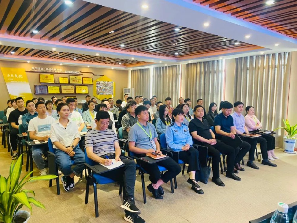 廉潔從業(yè)|對(duì)企業(yè)“蛀蟲”零容忍——恒升黨支部開展廉政警示教育主題黨日活動(dòng)